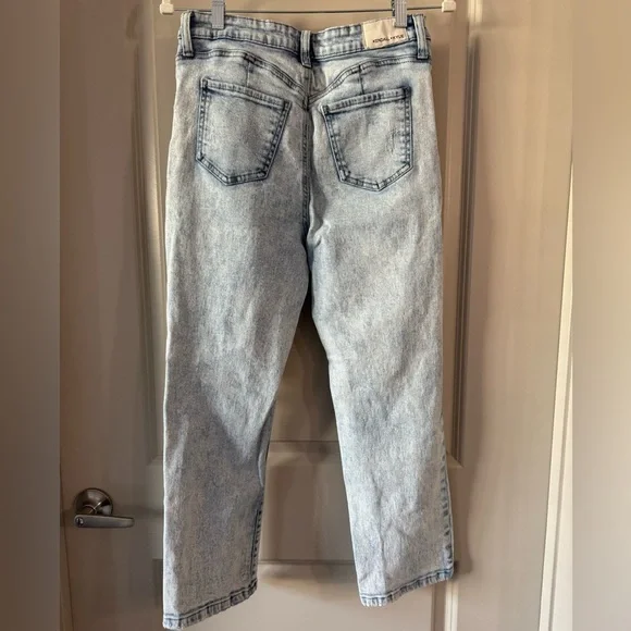 Kendall & Kylie l The Iconic High-Rise Straight l 29 - Picture 2 of 6